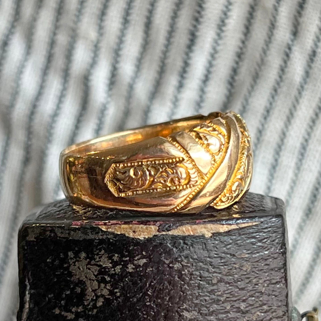 Antique Engraved Love Knot Ring, 18K Gold Chester 1904