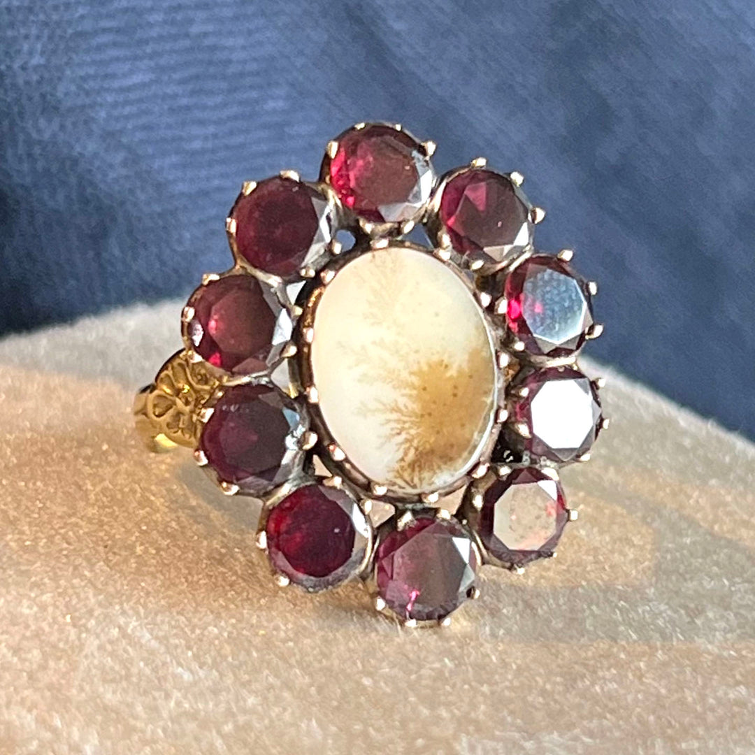 Antique Georgian Garnet and Agate Cluster Ring, c.1820