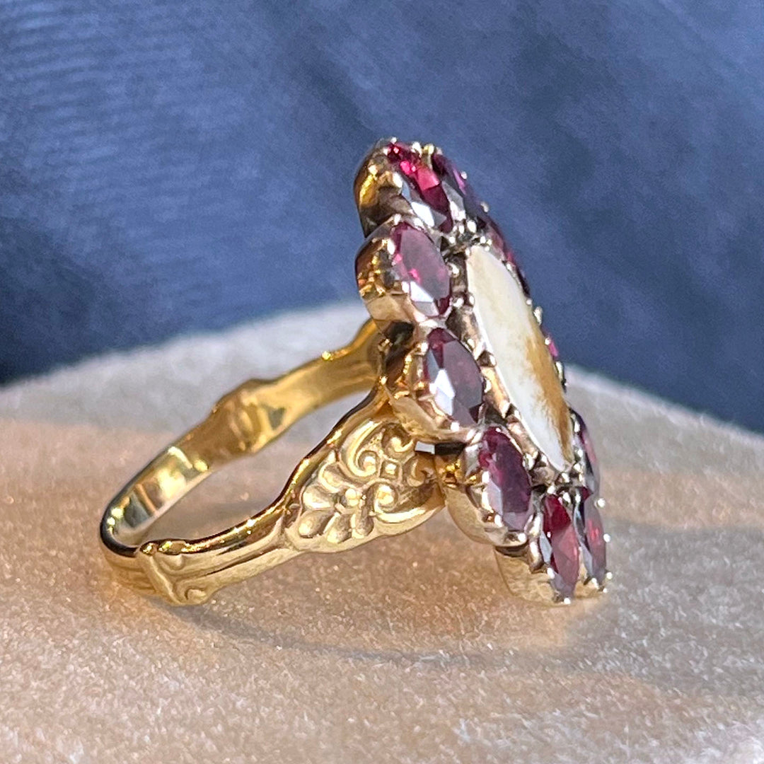 Antique Georgian Garnet and Agate Cluster Ring, c.1820