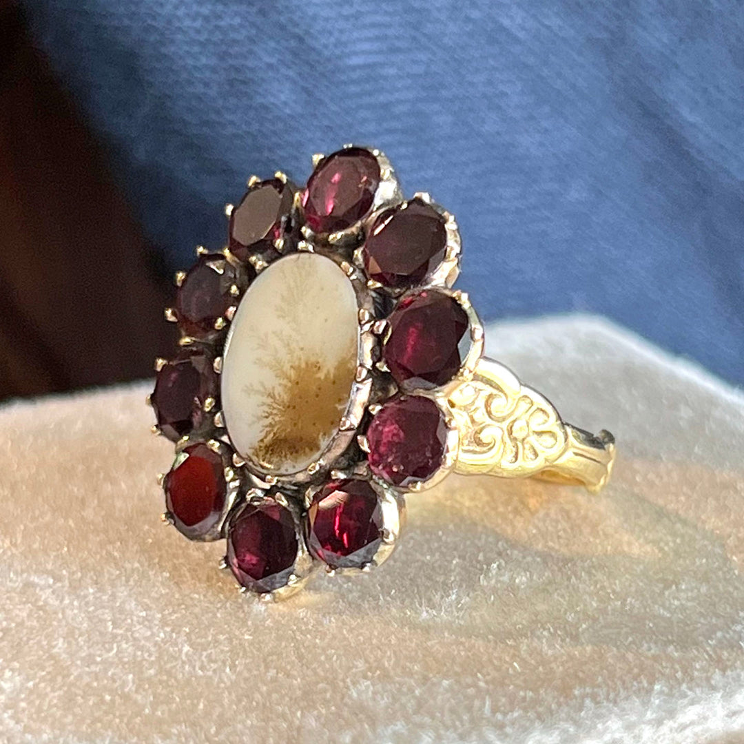 Antique Georgian Garnet and Agate Cluster Ring, c.1820