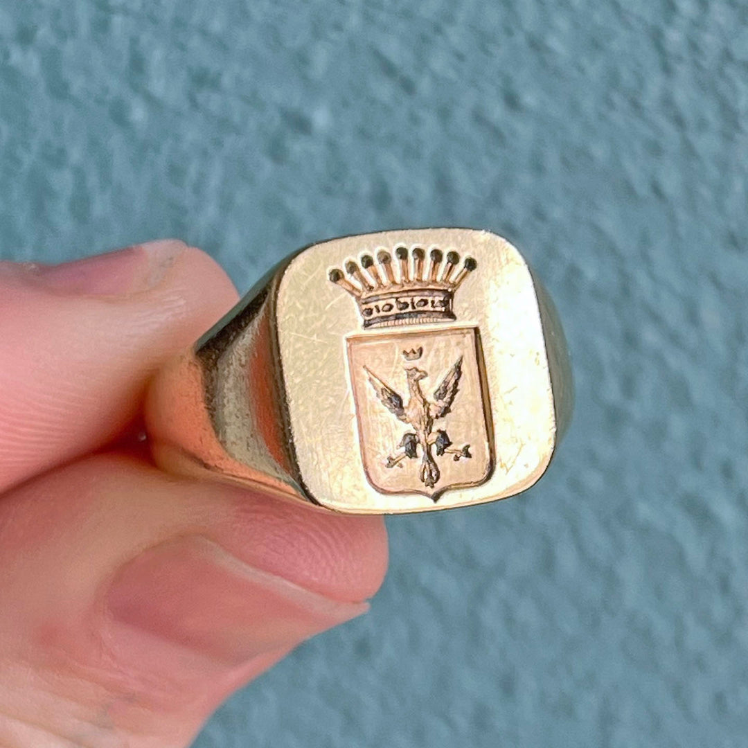Antique Gold French Intaglio Signet Ring 18 Karat c. 1890