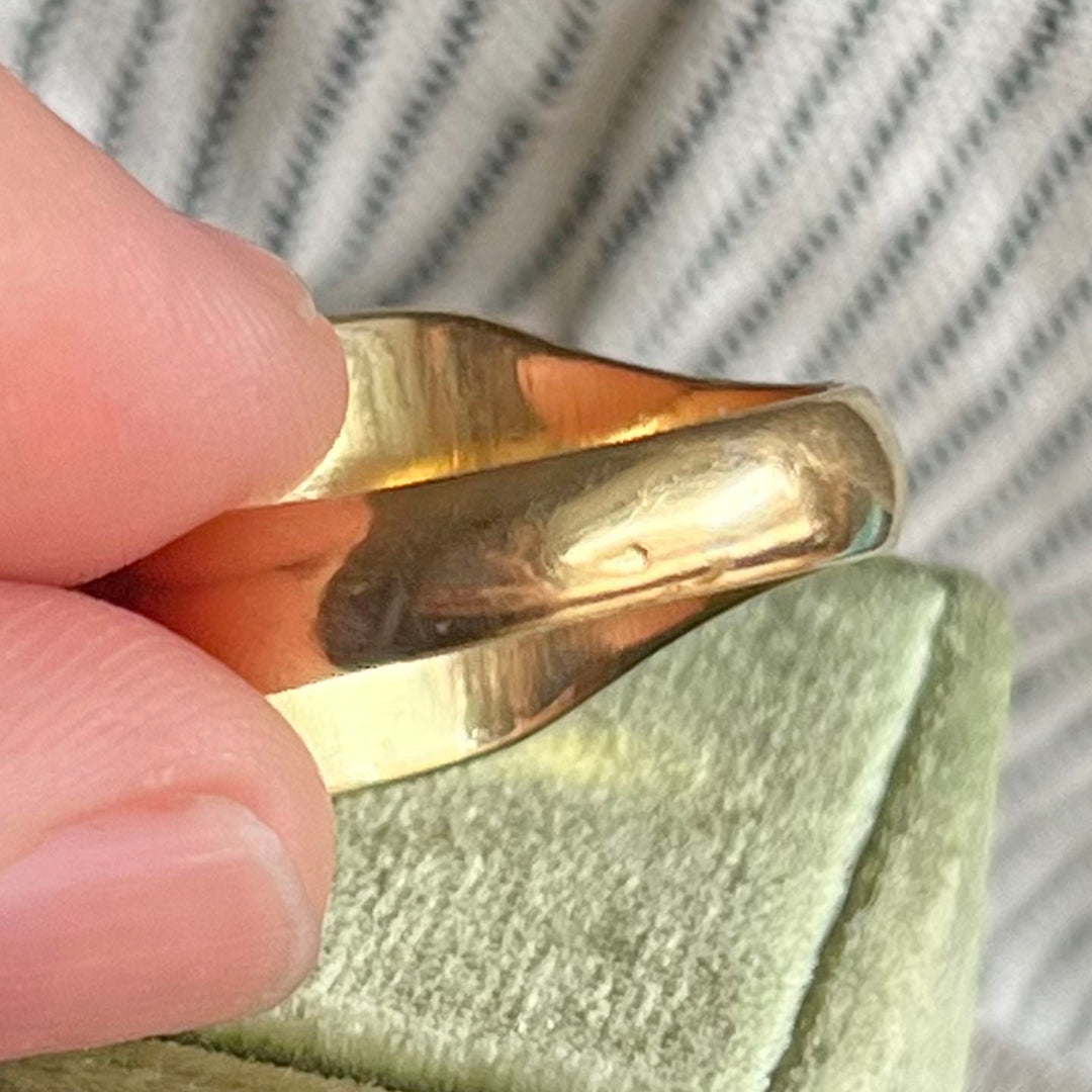 Antique Gold French Intaglio Signet Ring 18 Karat c. 1890