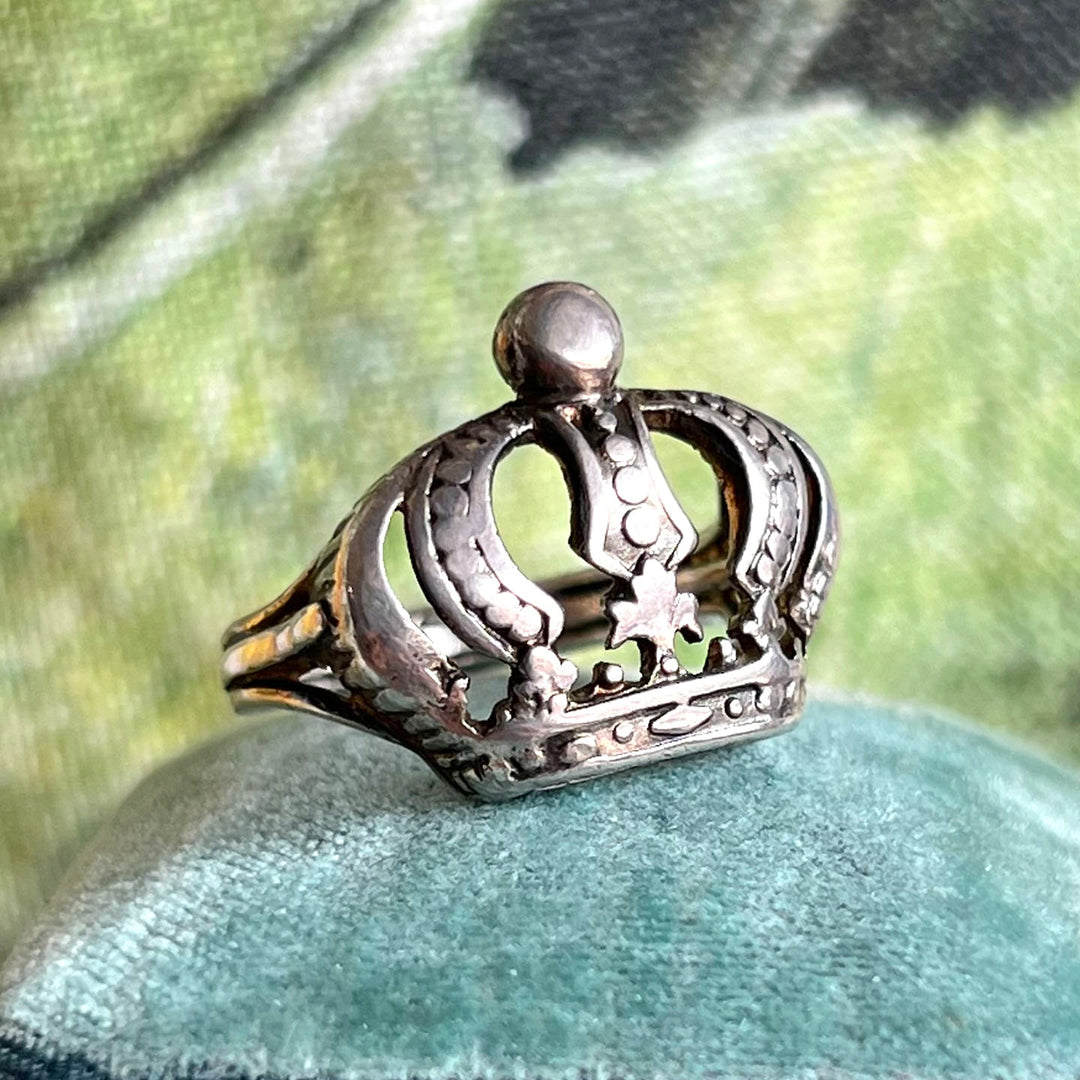 Antique Victorian Silver Engraved Crown Ring, c. 1900
