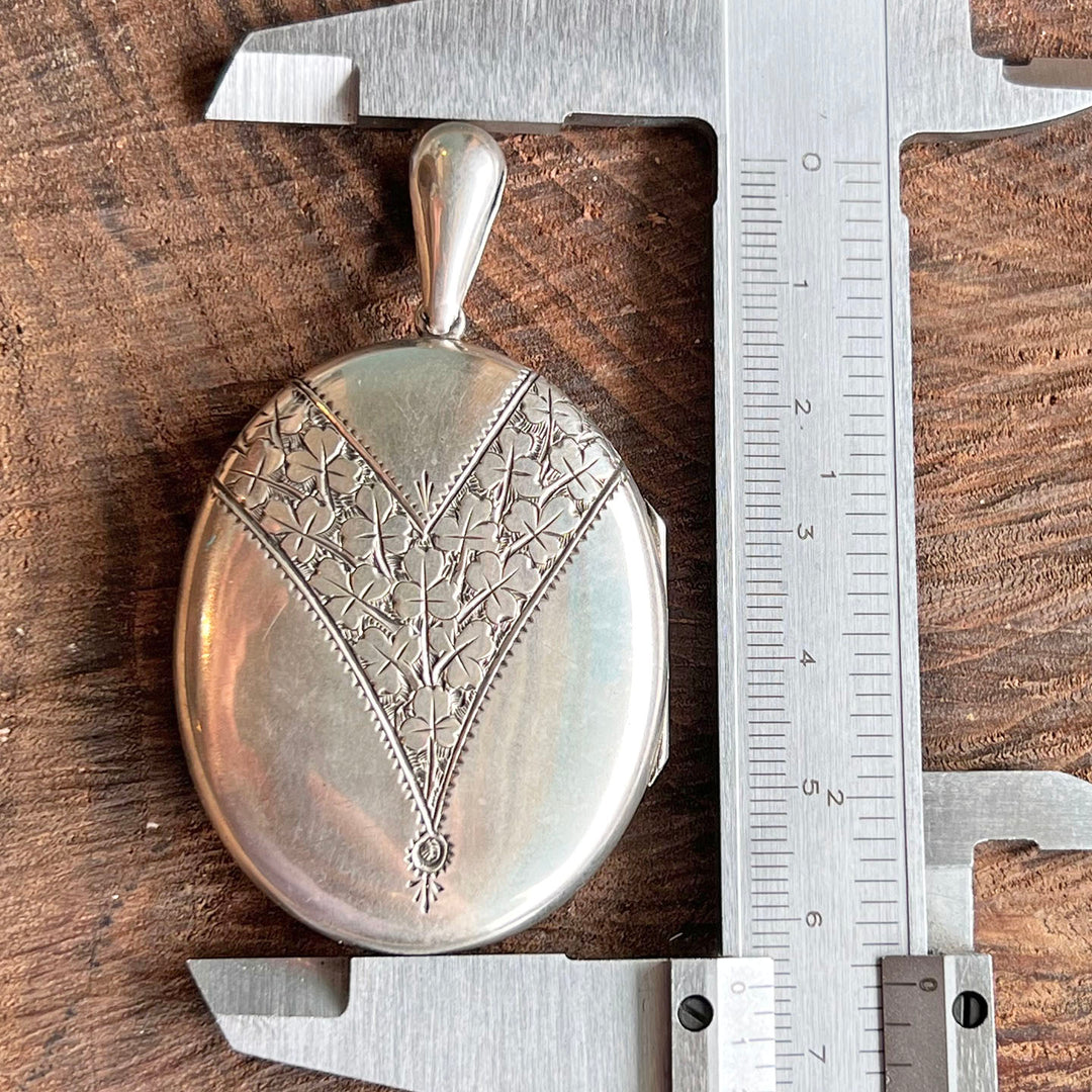 Antique Victorian Silver Locket Clover Engraved with Woven Hair Interior c.1880