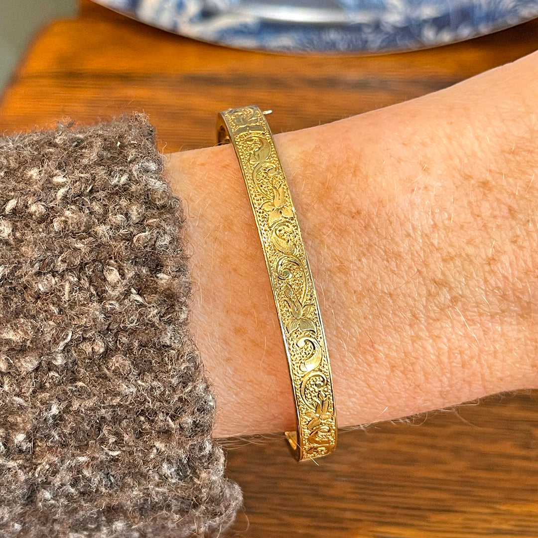 Antique 14k Gold Engraved Floral Bangle