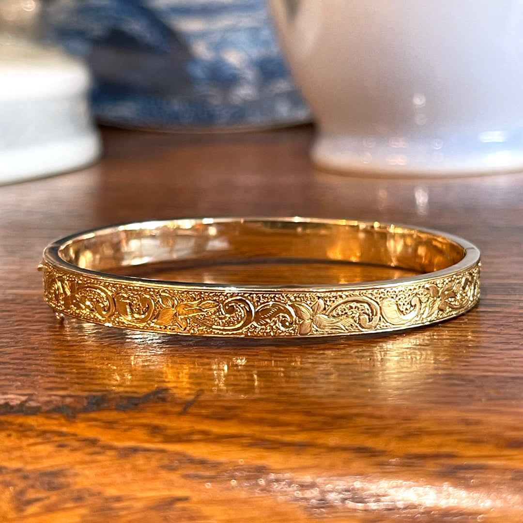 Antique 14k Gold Engraved Floral Bangle