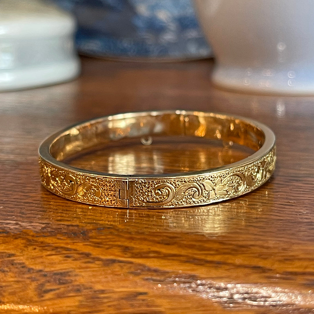 Antique 14k Gold Engraved Floral Bangle