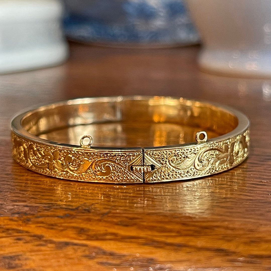 Antique 14k Gold Engraved Floral Bangle