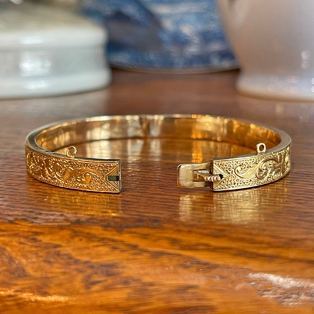 Antique 14k Gold Engraved Floral Bangle