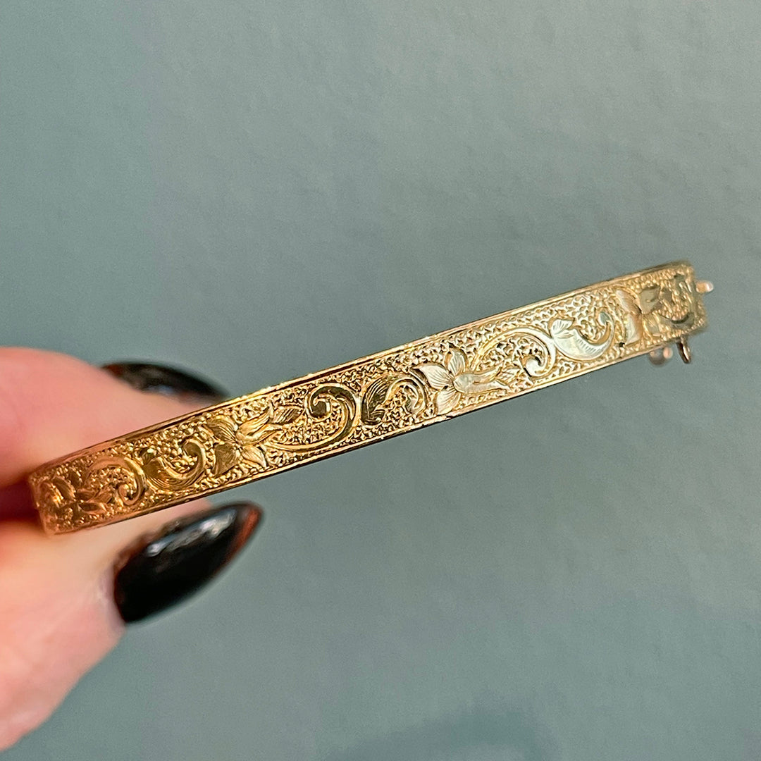 Antique 14k Gold Engraved Floral Bangle
