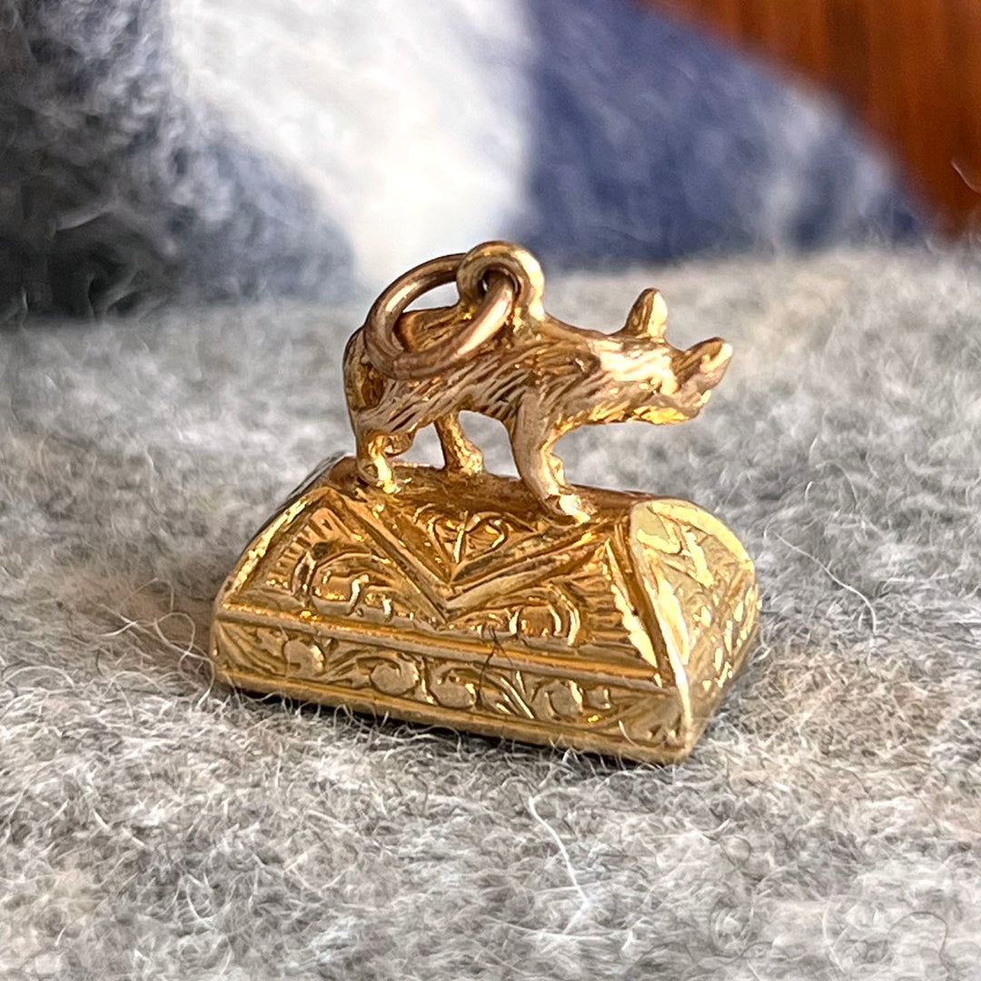 Antique Gold Carnelian Fox Fob Pendant