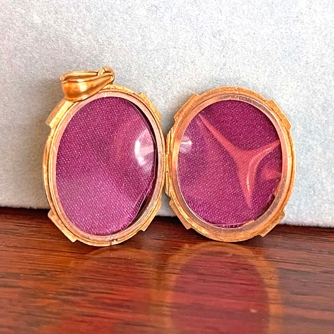 Unusual English Victorian 15k Gold Locket Pendant