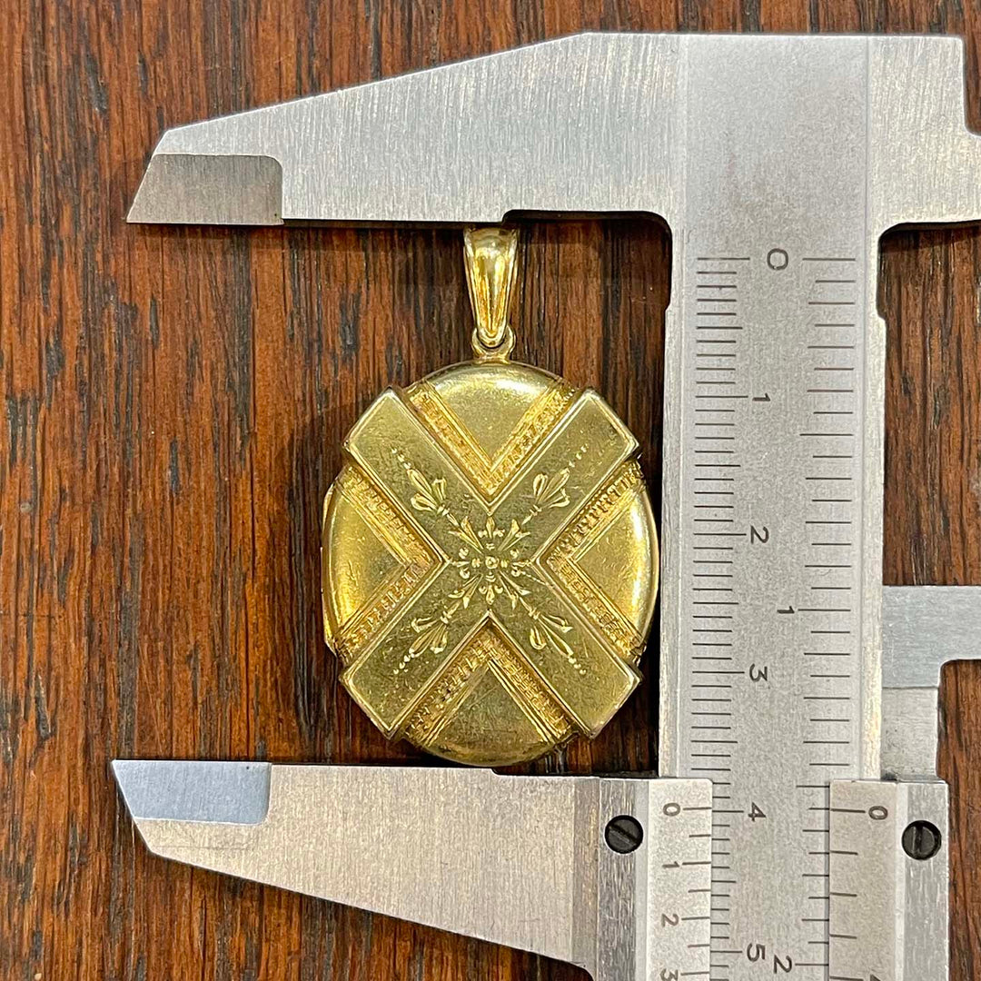 Unusual English Victorian 15k Gold Locket Pendant