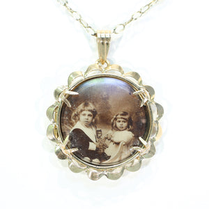 Antique 18k Round Frame Locket with Siblings Portrait