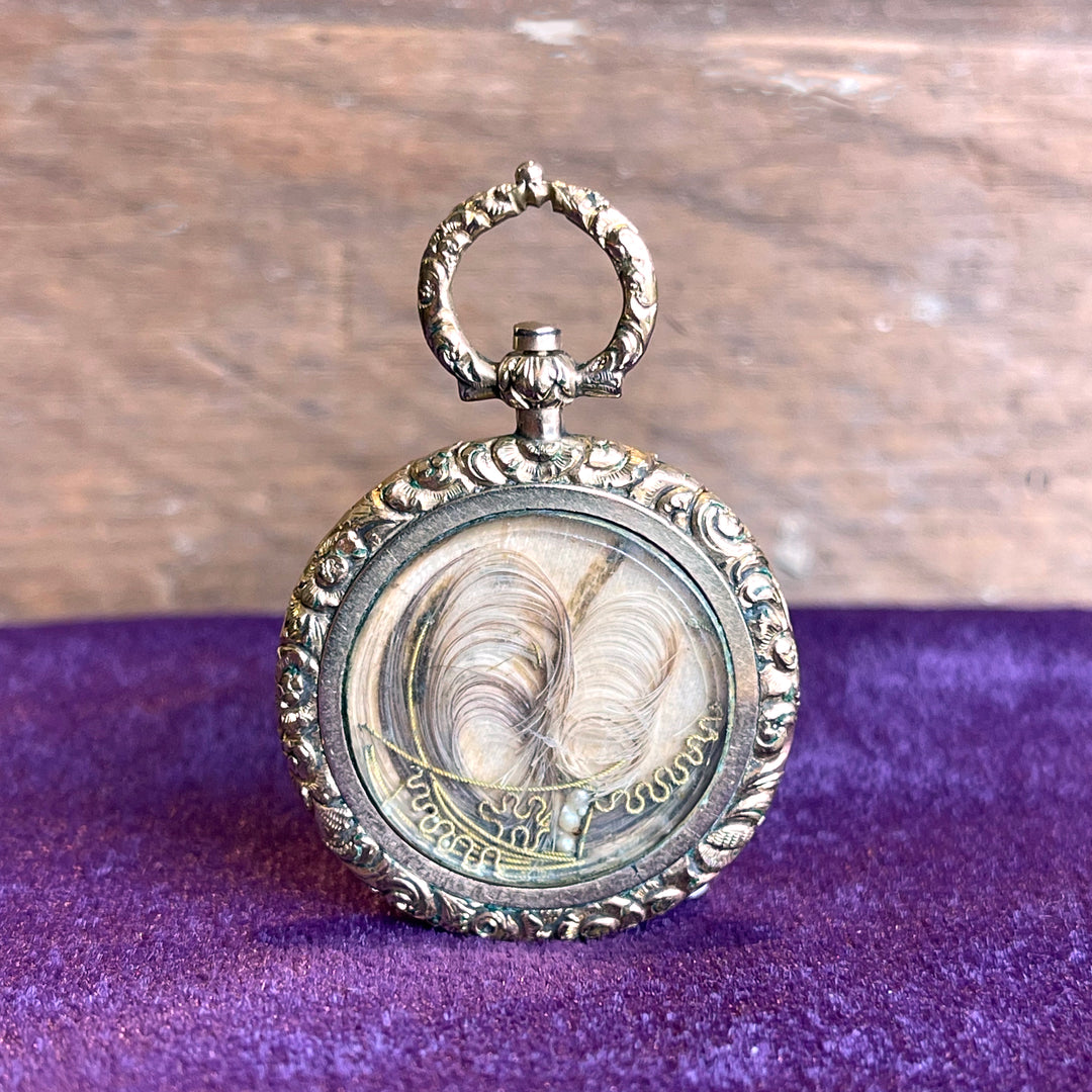 Georigan Memorial Black Enamel Locket 'In Memory of My Dear Parents'