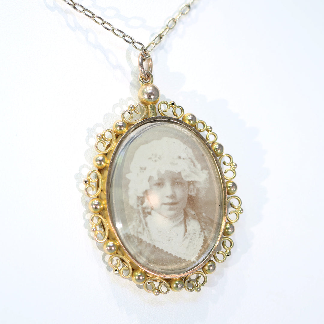 Lovely Antique Gold Frame Pendant Early Photo