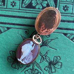 Antique 15k Gold Hard Stone Cameo Locket Pendant