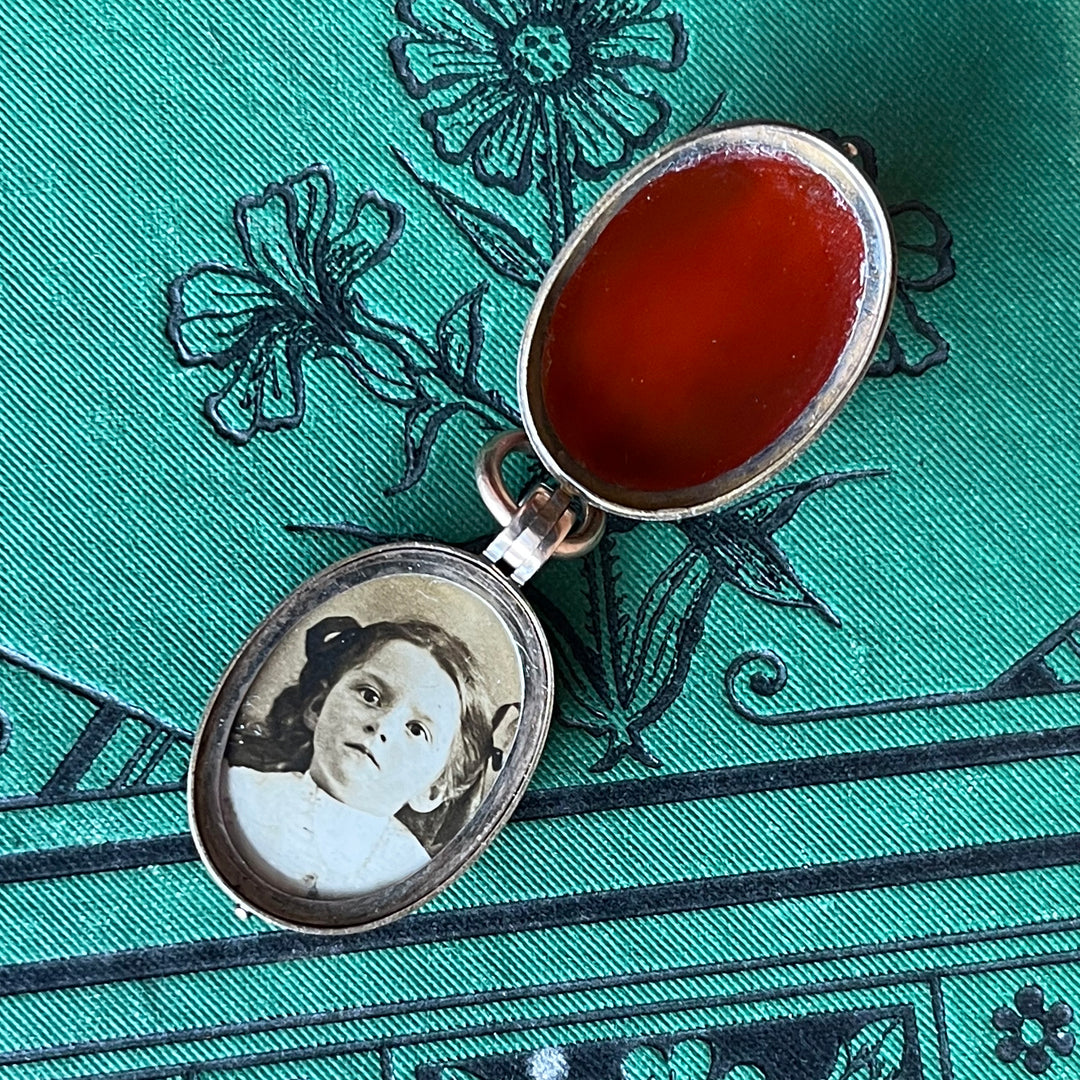 Antique 15k Gold Hard Stone Cameo Locket Pendant