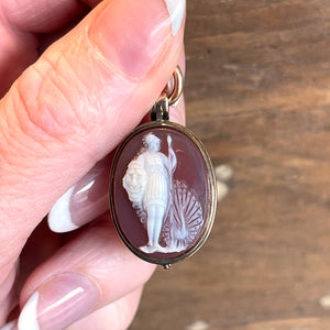 Antique 15k Gold Hard Stone Cameo Locket Pendant