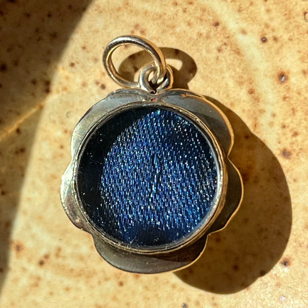 Antique Victorian Gold Pendant Agate and Carnelian Pansy Locket c.1870