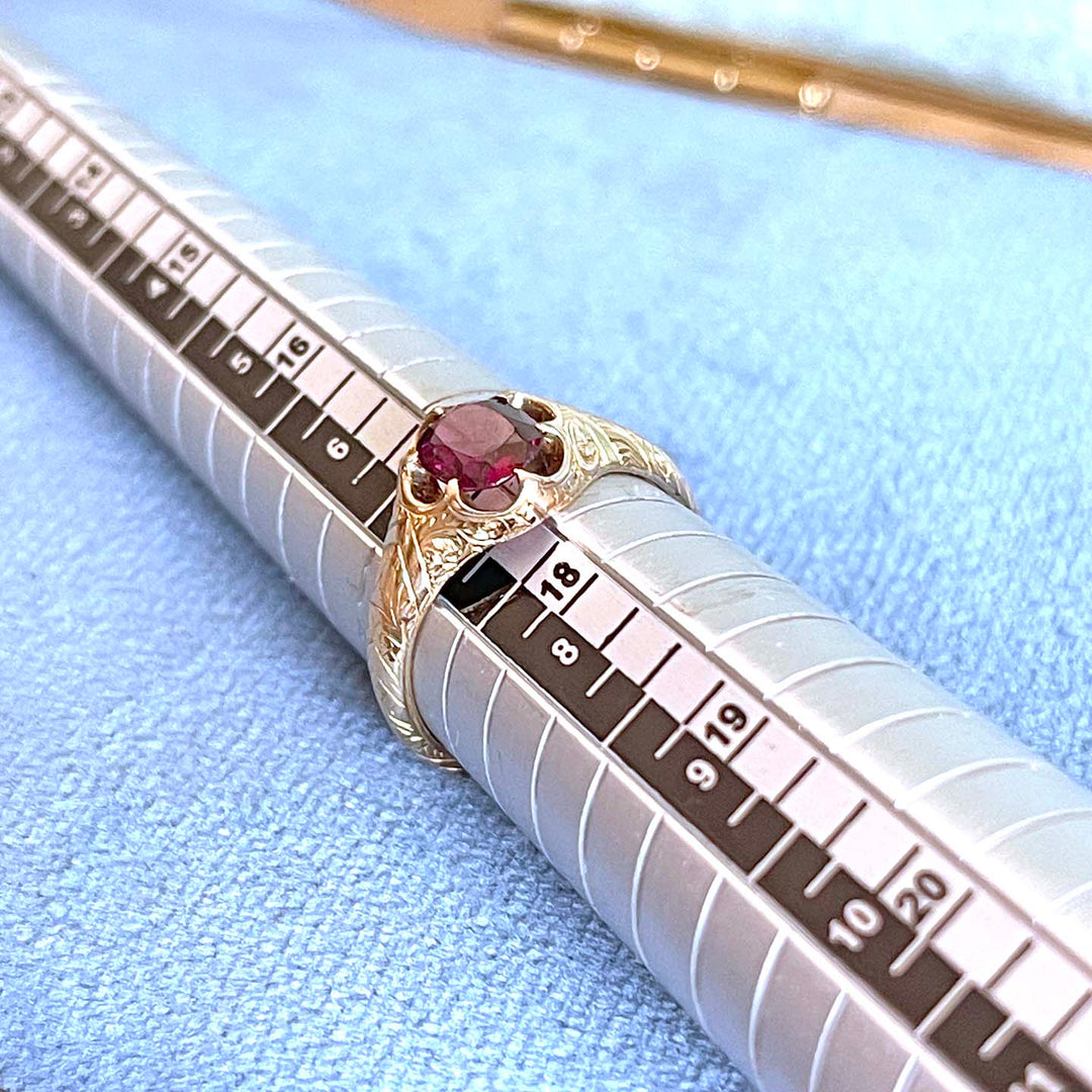 Antique Victorian Garnet Ring with Lovely Engraving 15k Gold