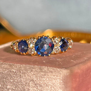 Antique Victorian Sapphire and Diamond Ring in 18k Gold