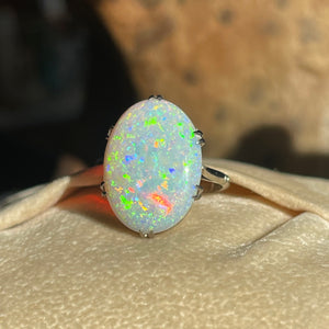 Vintage Art Deco Cabochon Opal Ring 18k White Gold