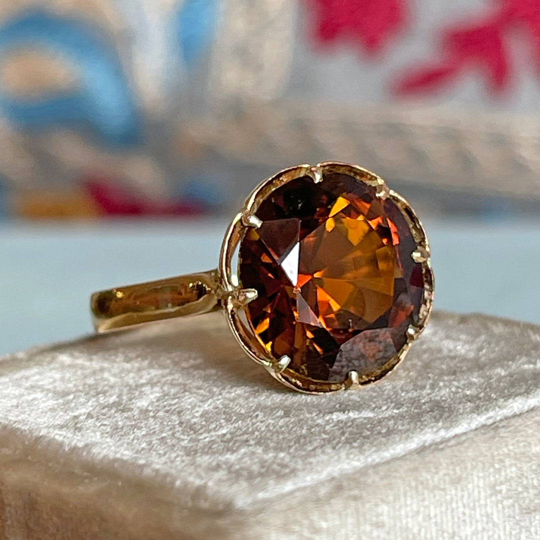 1930s Tourmaline Ring in 18kt Gold: A Rich Autumnal Glow