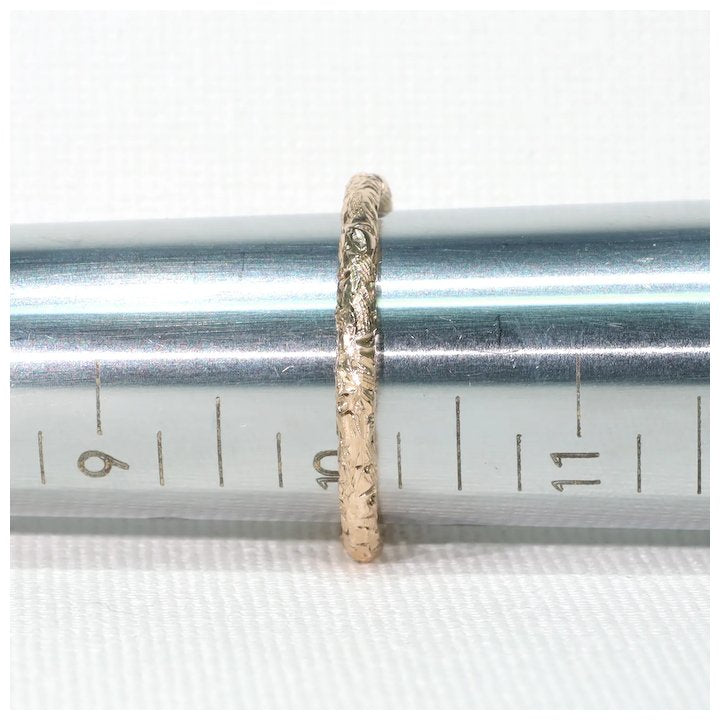 Antique Chased Victorian Gold Split Ring