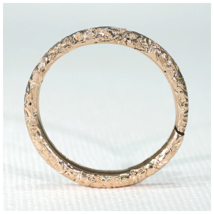 Antique Chased Victorian Gold Split Ring