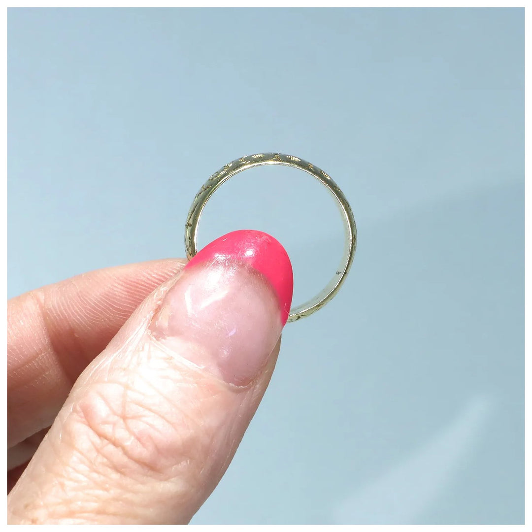 Antique Engraved 18k Gold Wedding Band Ring Hallmarked 1920