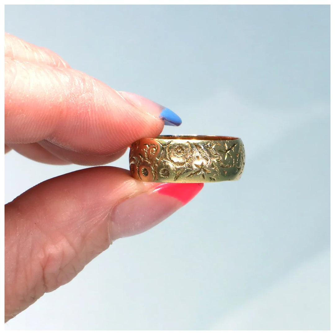 Antique Engraved 18k Gold Wedding Band Ring Hallmarked 1920