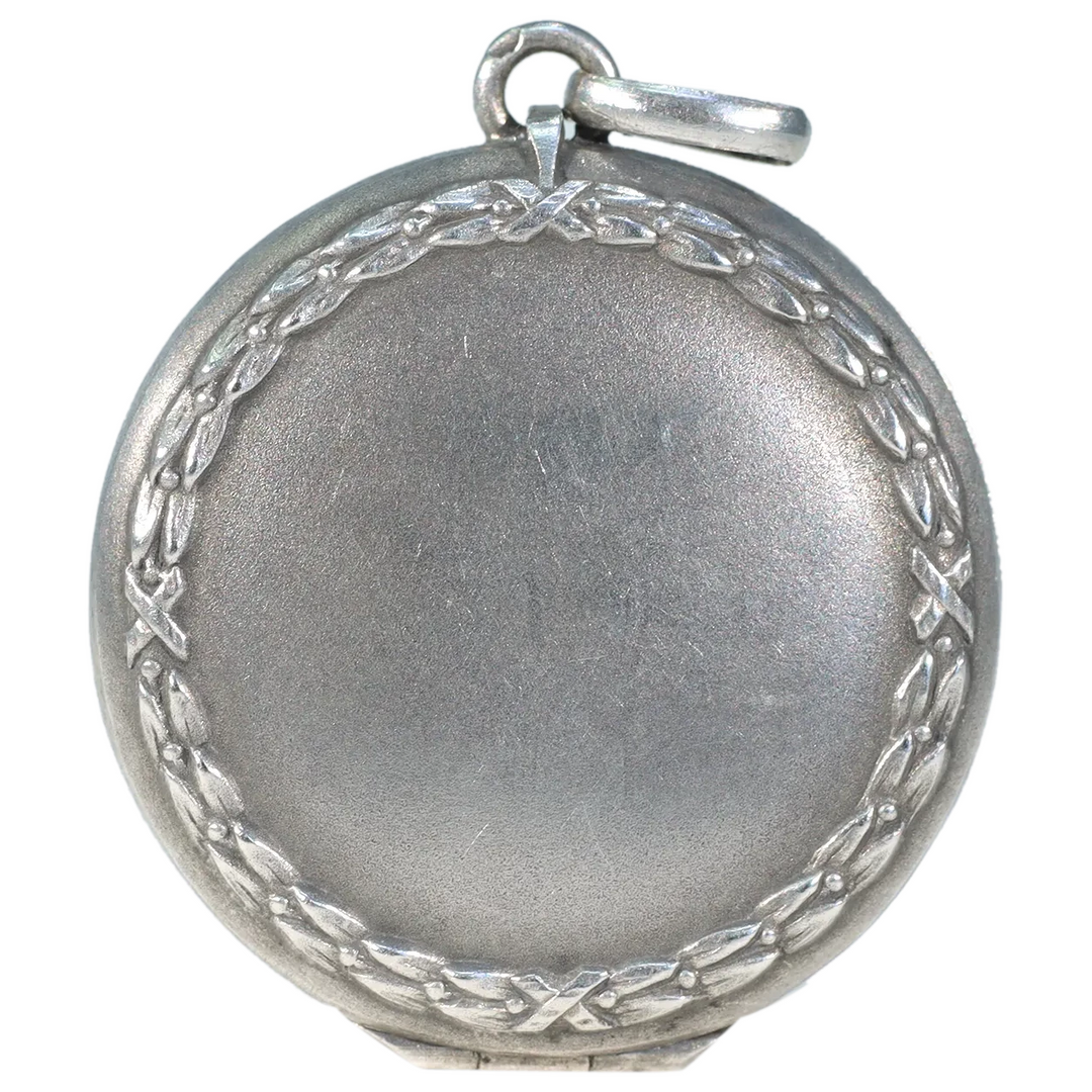 Antique Wreath Motif Silver Locket Round