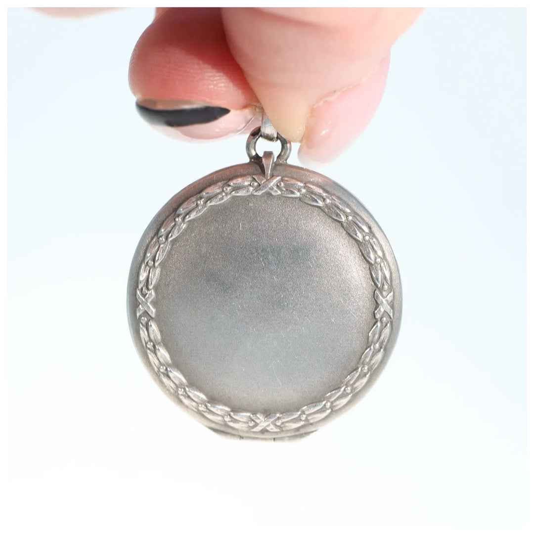 Antique Wreath Motif Silver Locket Round