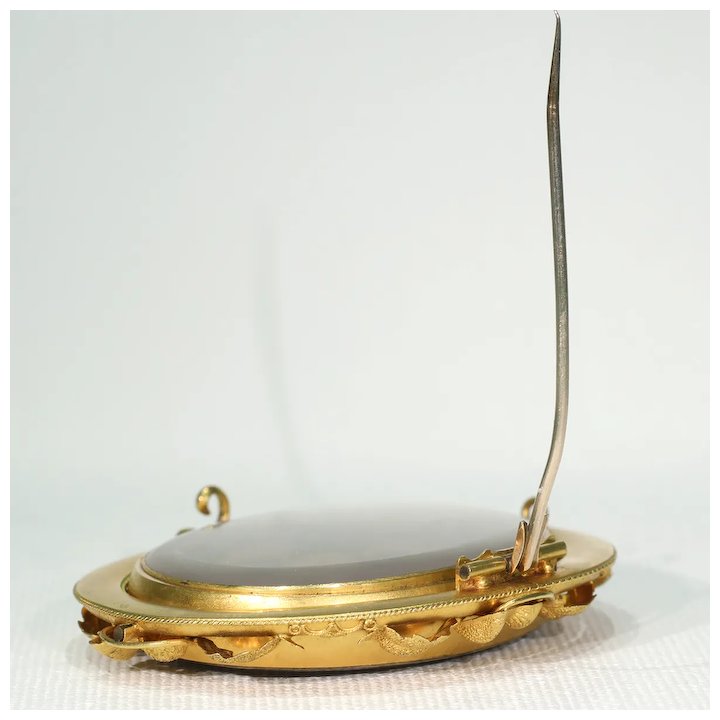 Early Victorian Gold Hair Memorial Brooch Thistles 15k