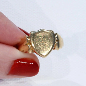 Edwardian Mens 18k Gold Sheild Ring Hallmarked Chester 1905