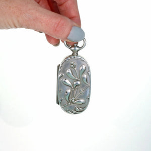 French Silver Sovereign Case Pendant with Mistletoe Motif Art Nouveau