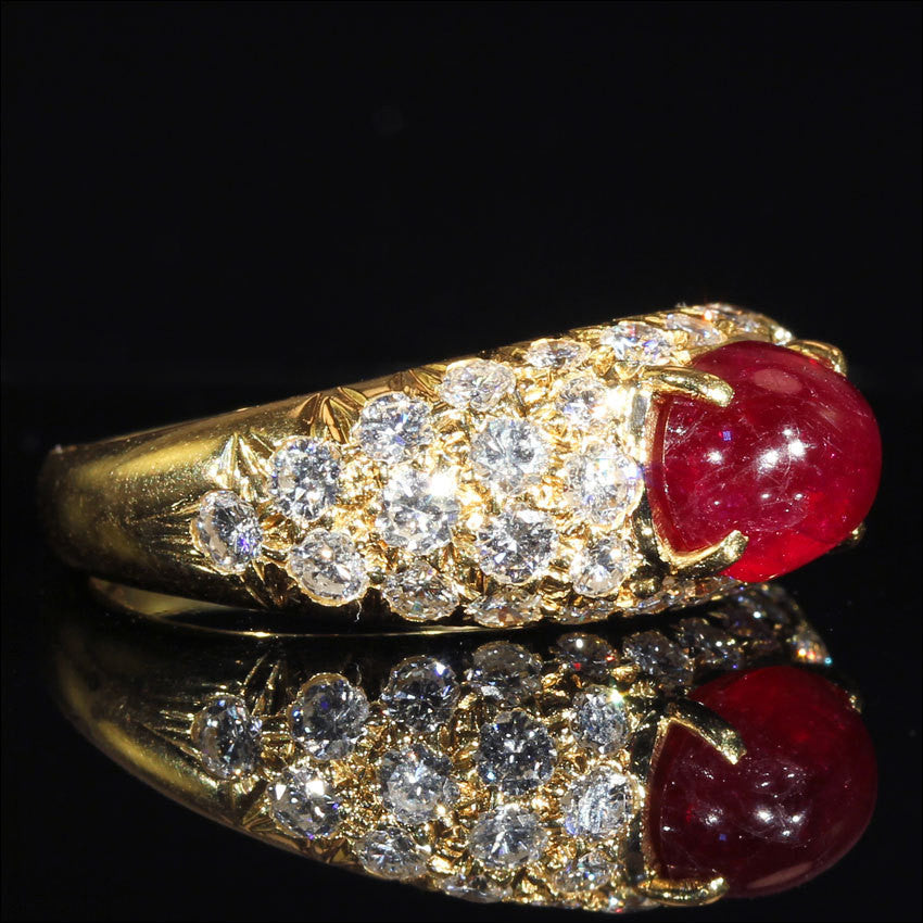 Stunning Vintage Cabochon Ruby and Diamond Ring in 18k Gold