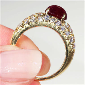 Stunning Vintage Cabochon Ruby and Diamond Ring in 18k Gold