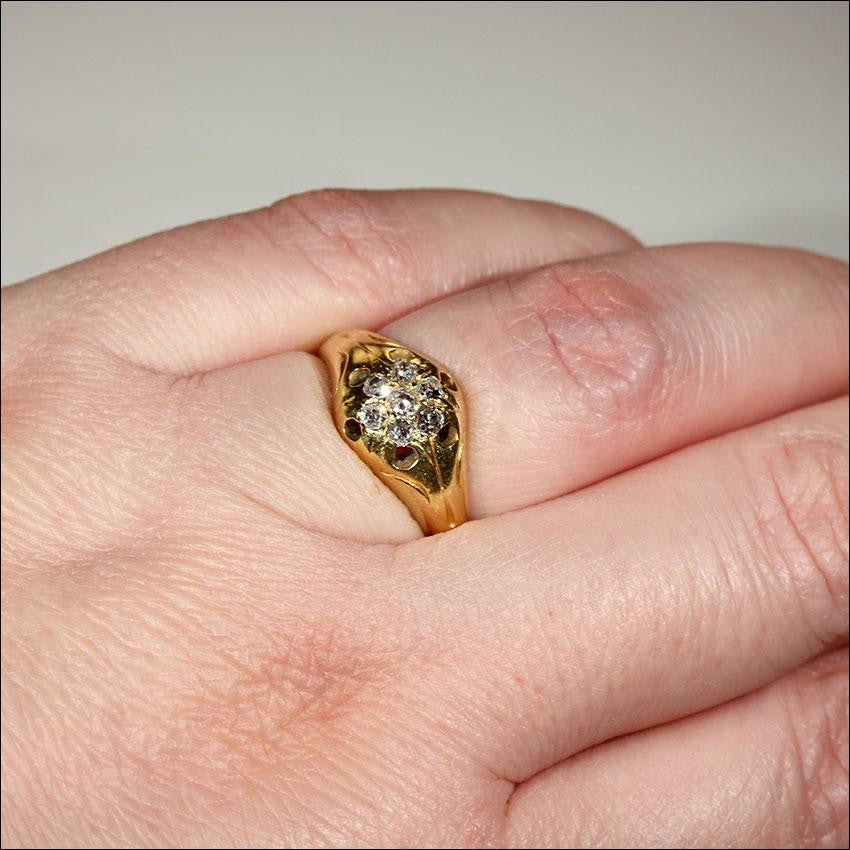 Antique Victorian Diamond Cluster Ring with .3 ctw in 18k Gold