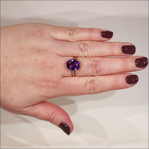 Vintage 6ct Amethyst and Diamond Ring in 18k Gold and Platinum, Hallmarked 1969