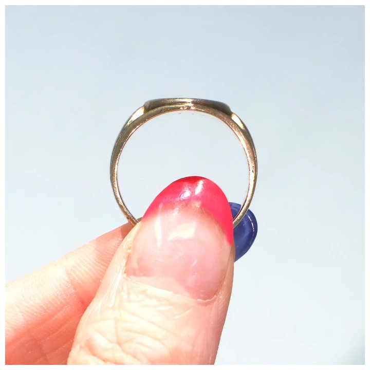 Victorian English Gold Signet Ring Shield