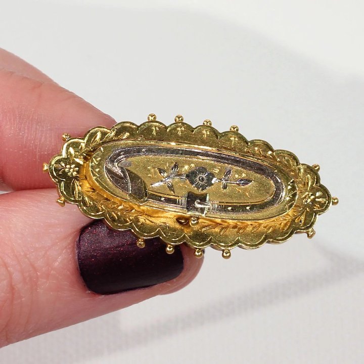 Victorian Hidden Message Brooch Pin 'Forget Me Not'