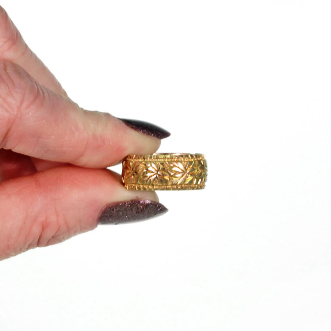 Victorian Leaves 9k Gold Wedding Band Ring Sz 6