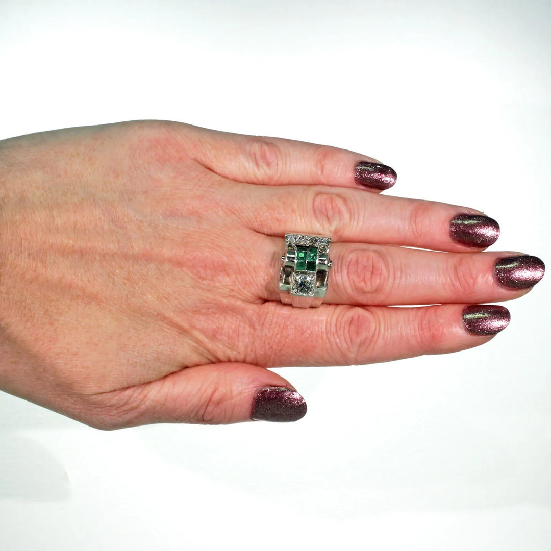 Vintage Art Deco Diamond Emerald Cocktail Ring 18k White Gold