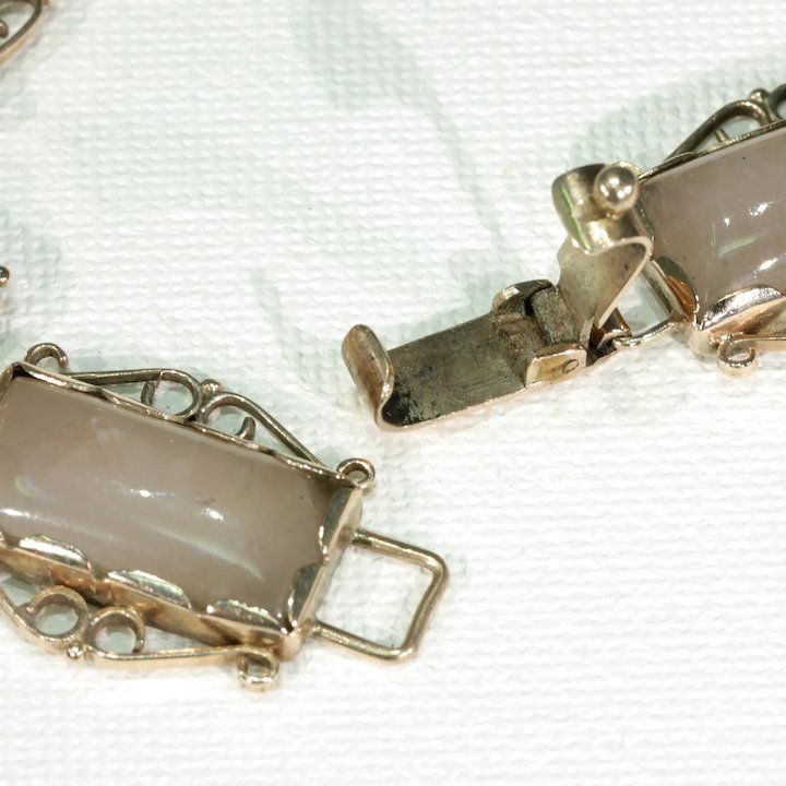 Vintage Retro 1950s Pink Quartz Gold Bracelet