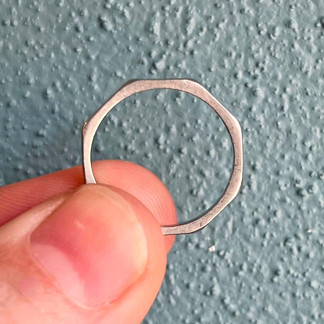 Antique Art Deco Engraved Band Ring Platinum, c.1920