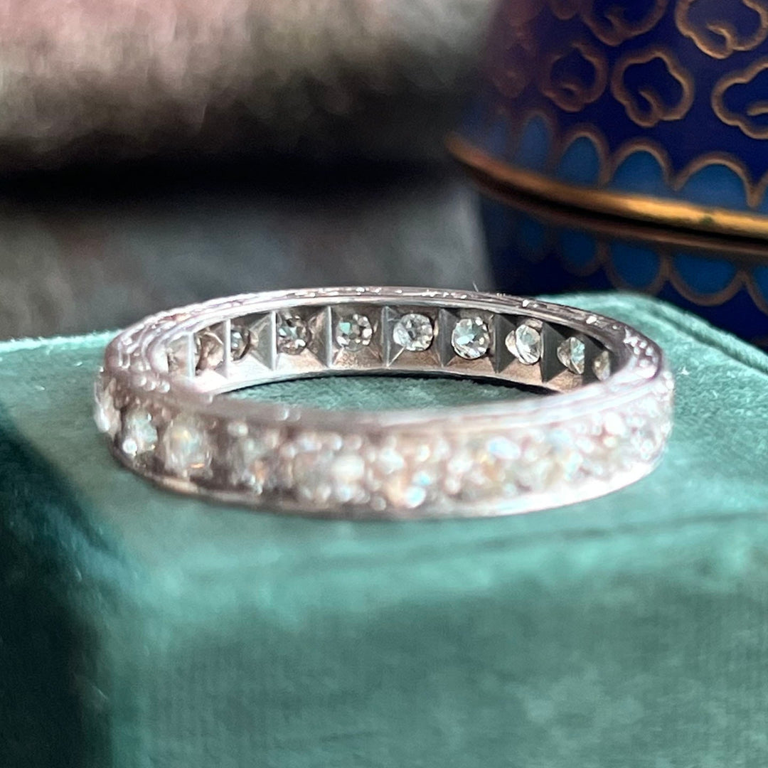 Art Deco platinum band showing diamond settings