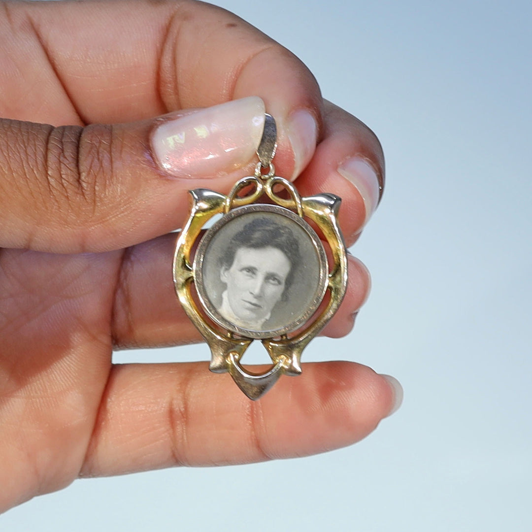 Antique openwork gold photo locket circa 1900