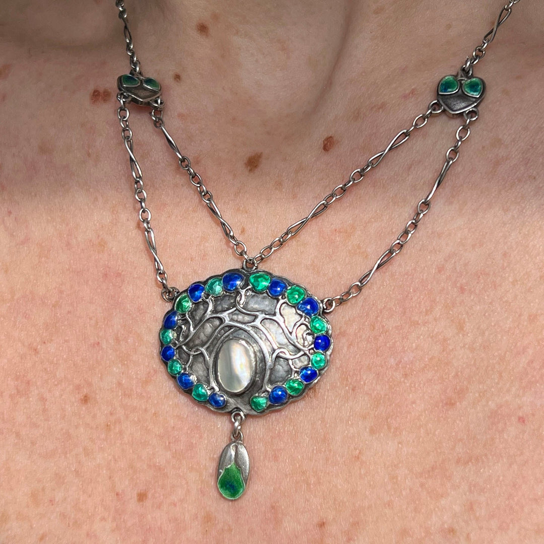 Close view of Murrle Bennett pendant design